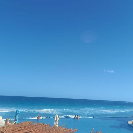 Beachfront Studio With Ocean View Cancun Exterior photo