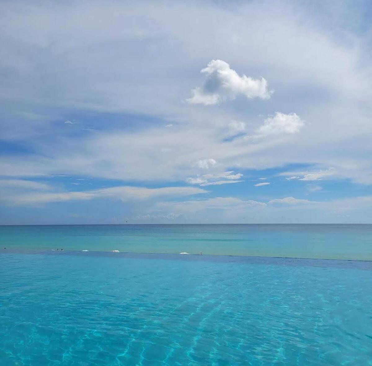 Beachfront Studio With Ocean View Cancun Exterior photo