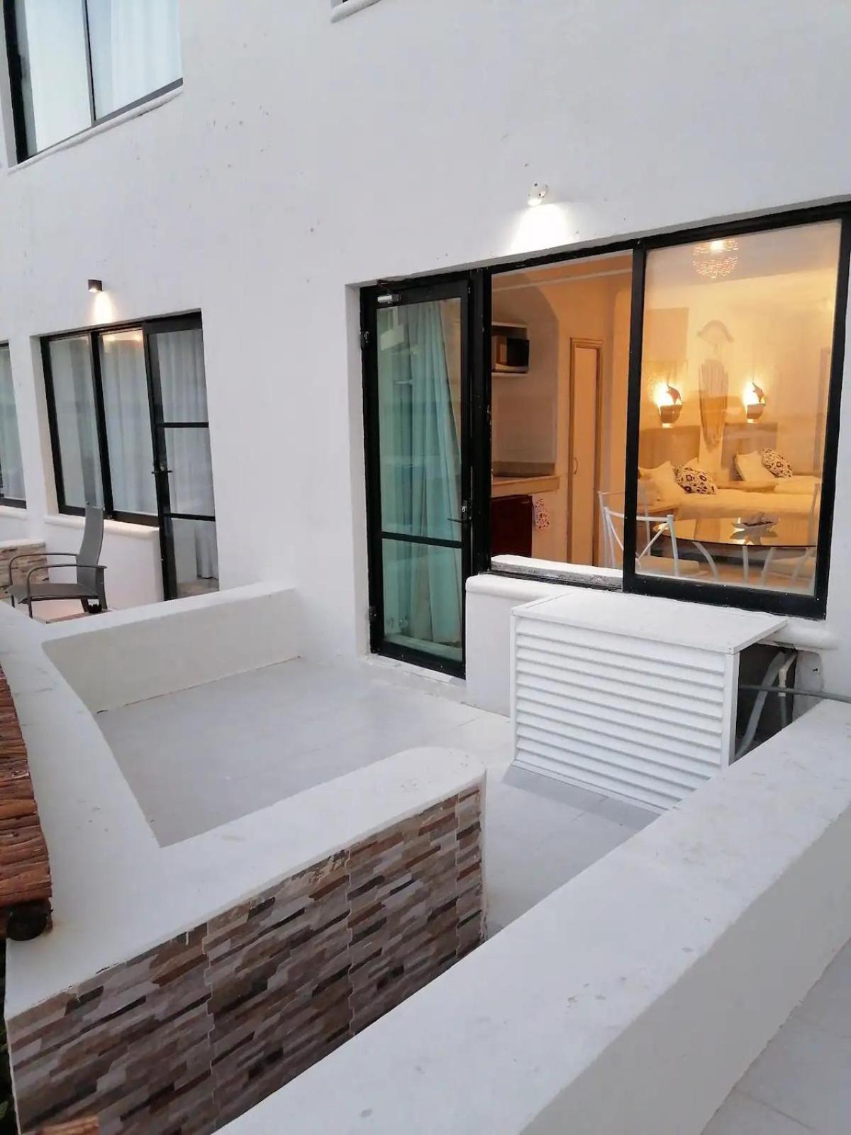 Beachfront Studio With Ocean View Cancun Exterior photo