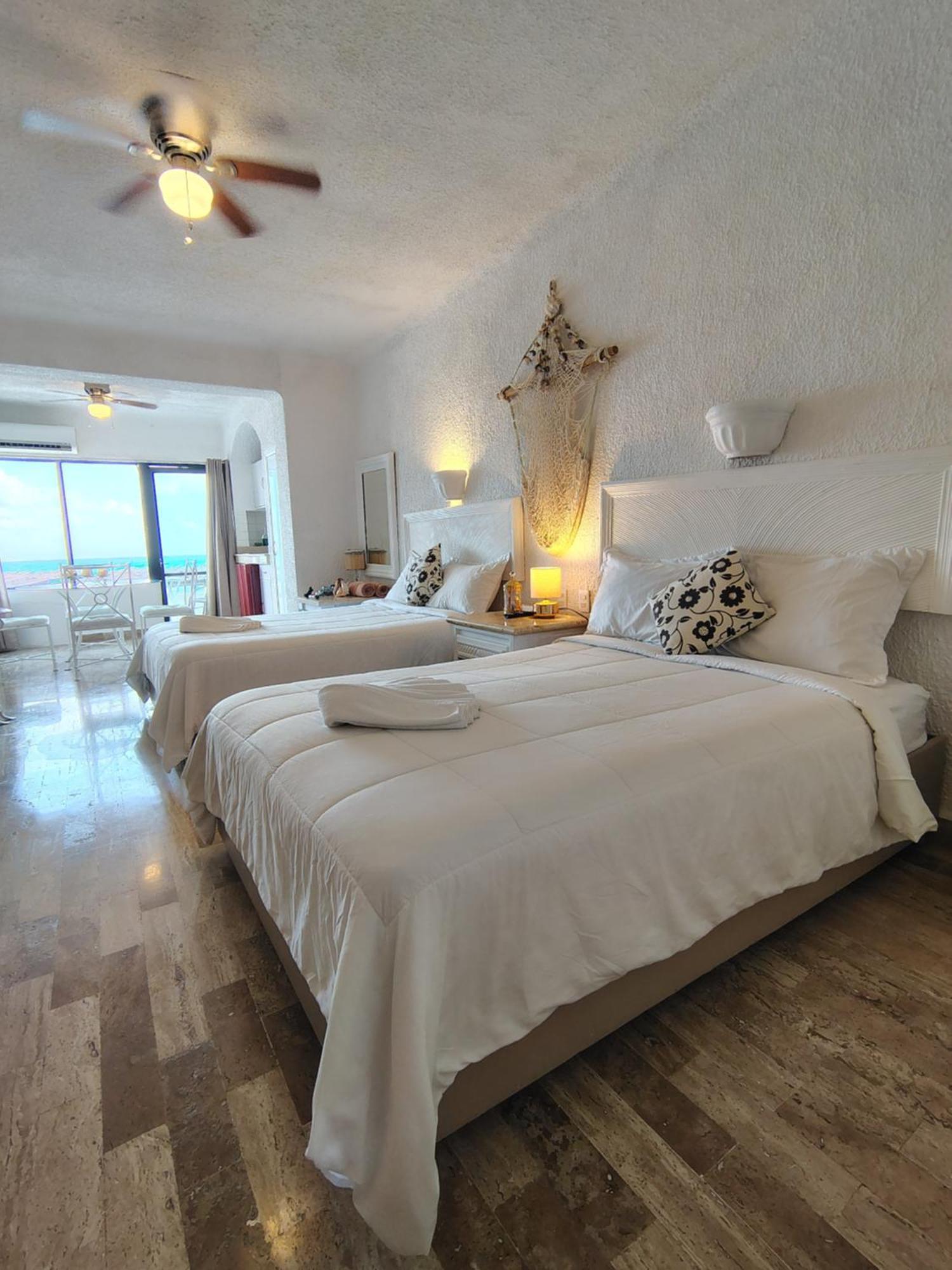 Beachfront Studio With Ocean View Cancun Exterior photo