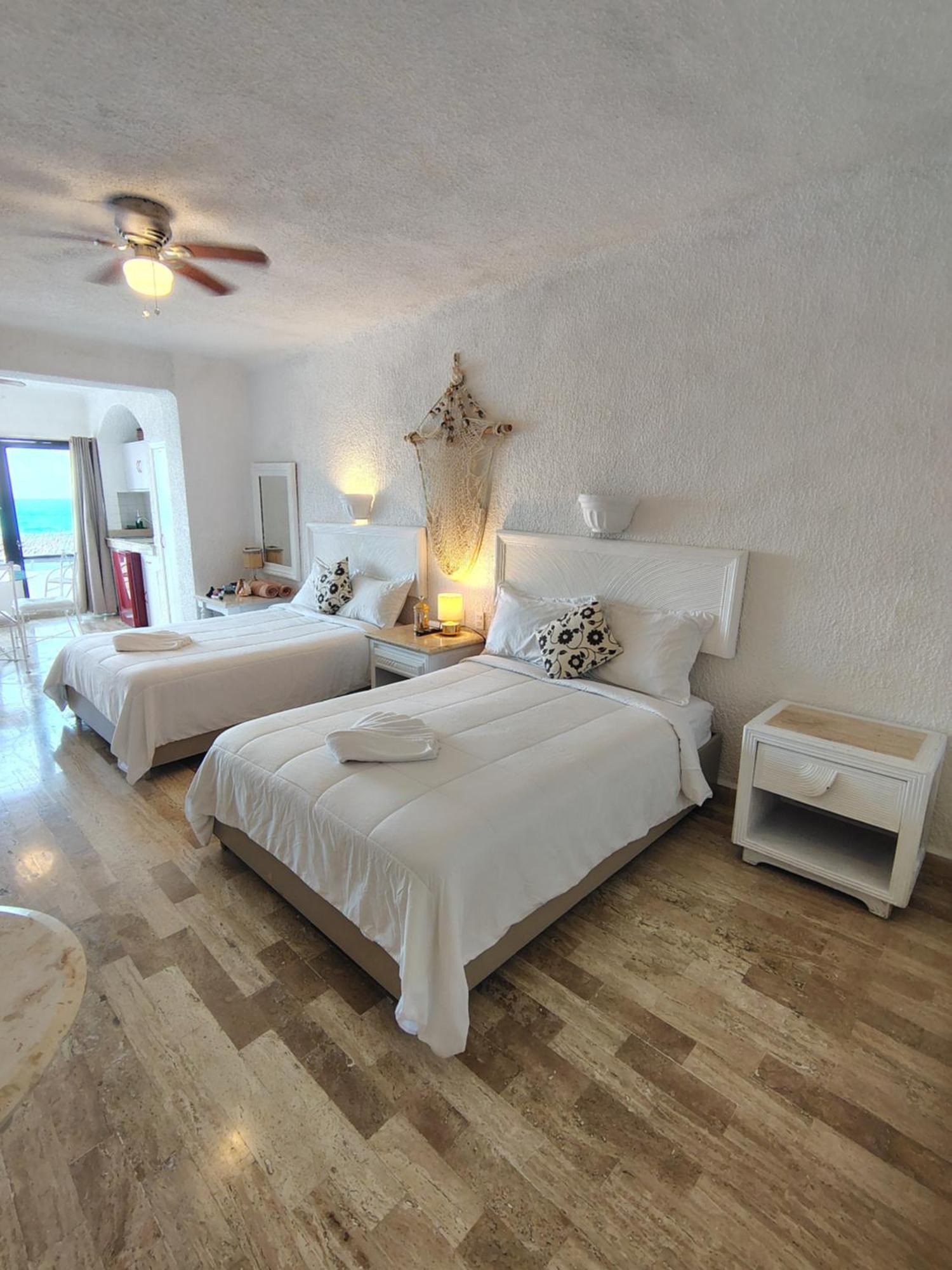 Beachfront Studio With Ocean View Cancun Exterior photo